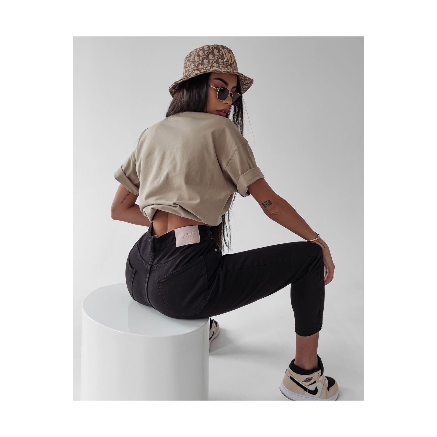 Spodnie jeansowe damskie OLAVOGA RUBIS czerń - FashionPlace - 5