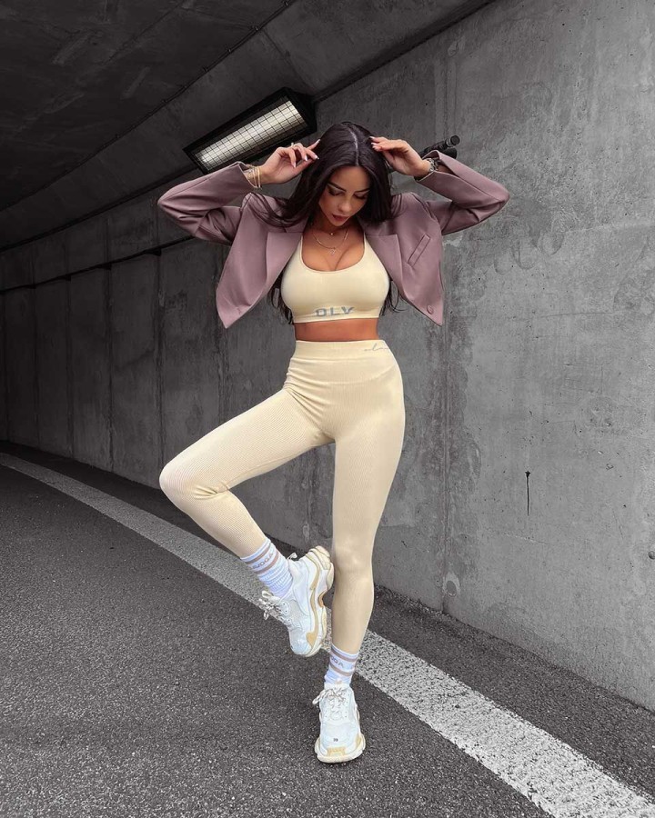 Legginsy damskie OLAVOGA Classic 2023 beż - FashionPlace - 2
