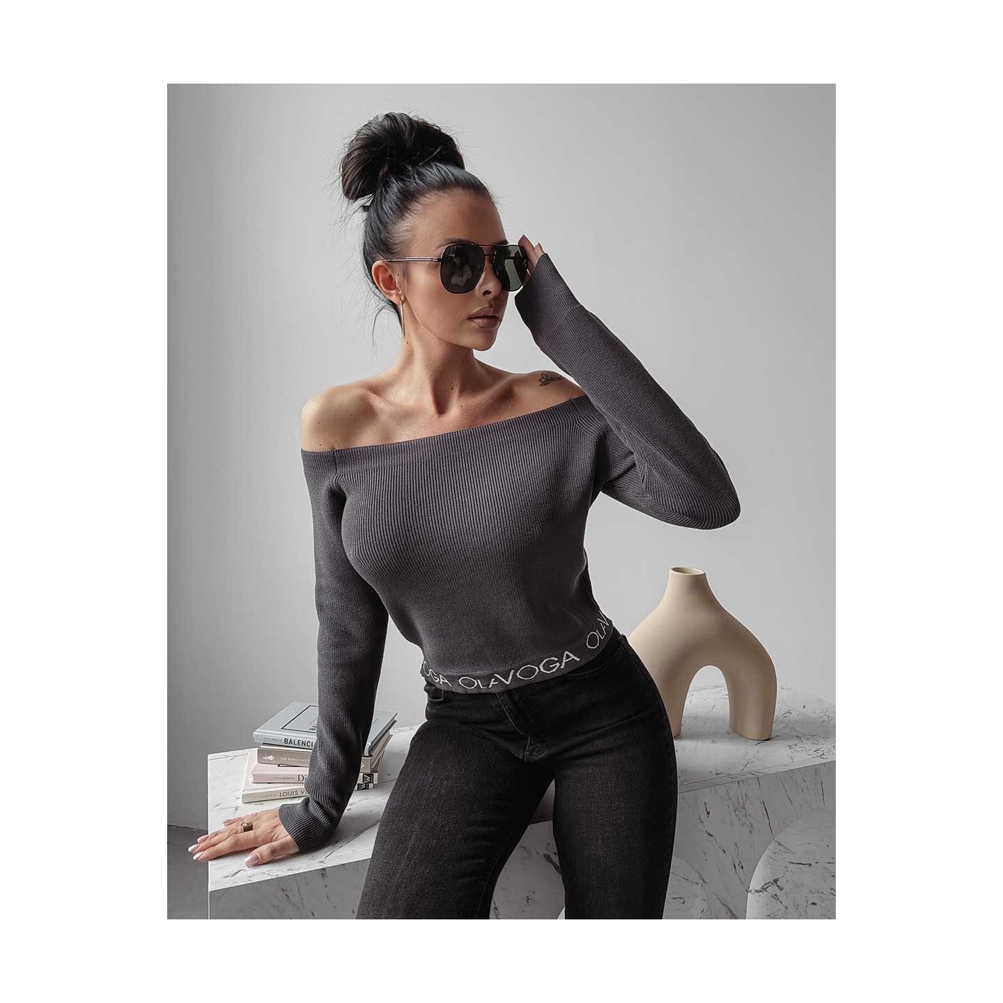 Sweter damski OLAVOGA ART 2023 grafitowy - FashionPlace - 1