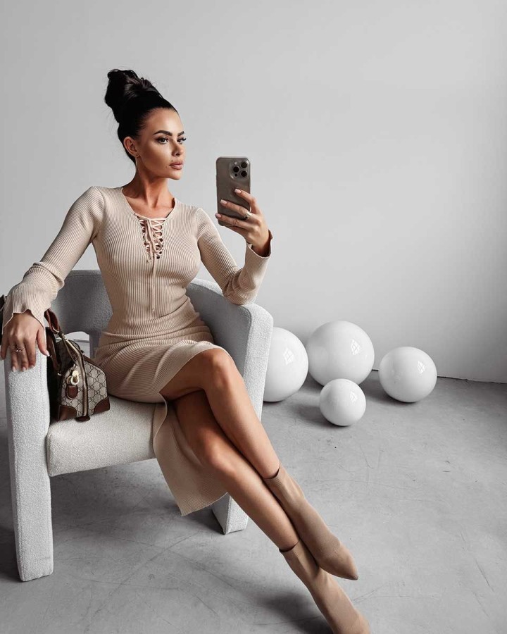 Sukienka OLAVOGA OMIKO 2023 beż - FashionPlace - 2