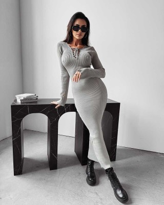 Sukienka OLAVOGA OMIKO 2023 szary - FashionPlace - 1