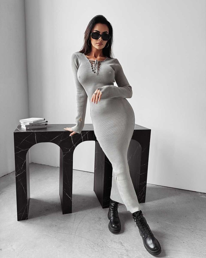 Sukienka OLAVOGA OMIKO 2023 szary - FashionPlace - 1