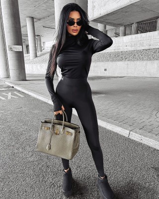 Bluzka damska OLAVOGA PLITO 2024 czerń - FashionPlace - 1