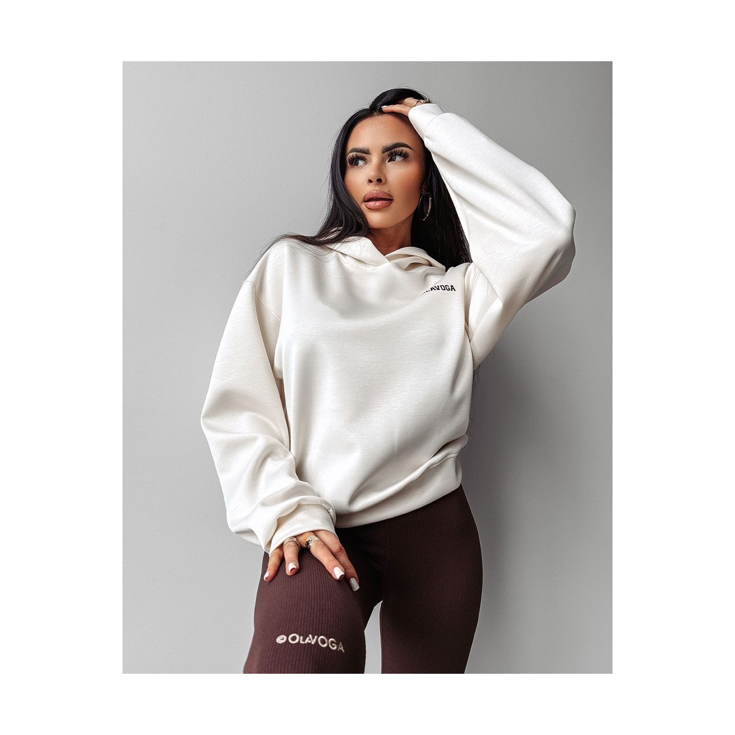 Bluza damska OLAVOGA AROZI 2024 ecru - FashionPlace - 3