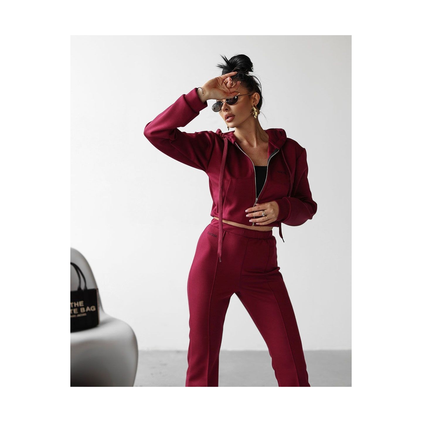 Komplet damski OLAVOGA TUTO 2025 bordo - FashionPlace - 3