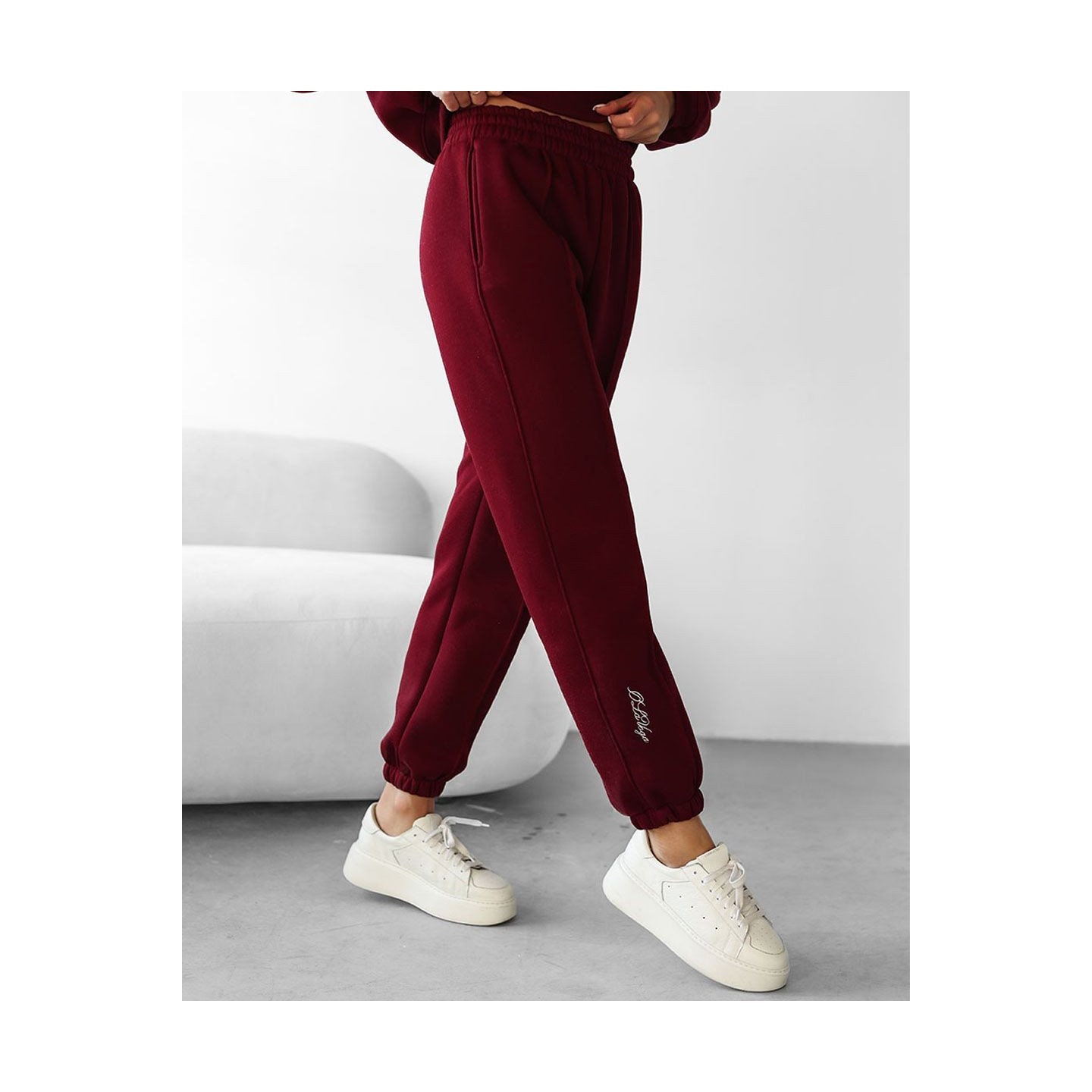 Komplet damski OLAVOGA SCRITTO 2025 bordo - FashionPlace - 3