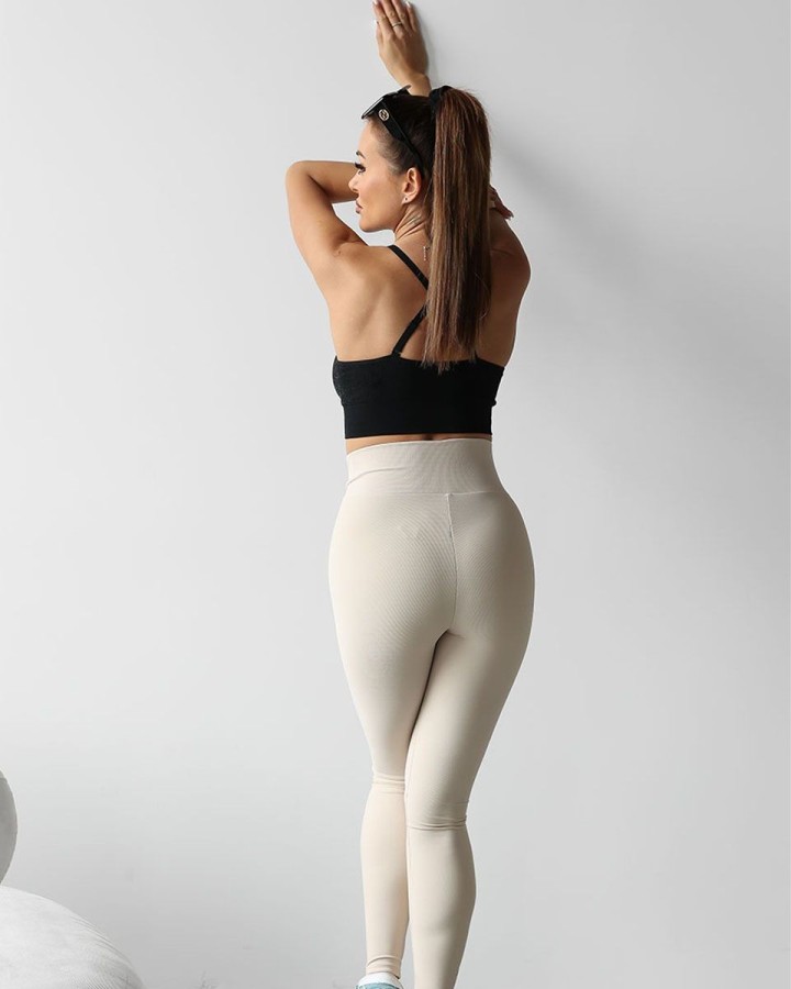 Legginsy OLAVOGA LARIX 2025 beż - FashionPlace - 3
