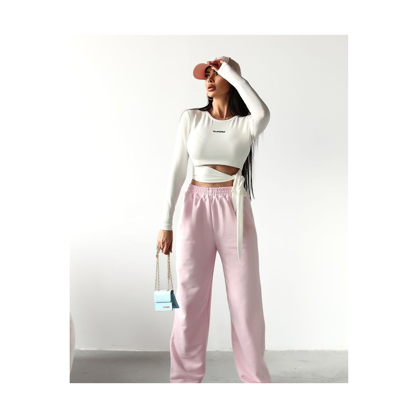 Bluzka damska OLAVOGA ROSETT 2025 ecru - FashionPlace - 2
