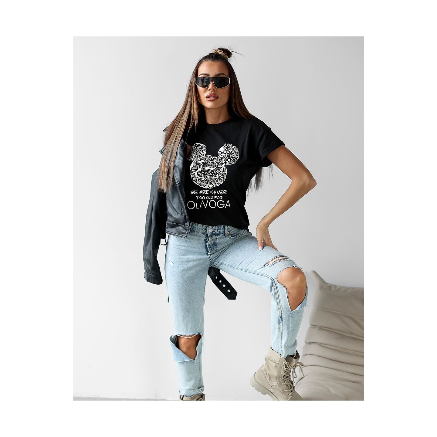 T-shirt damski OLAVOGA SOURIS 2025 czerń - FashionPlace - 3
