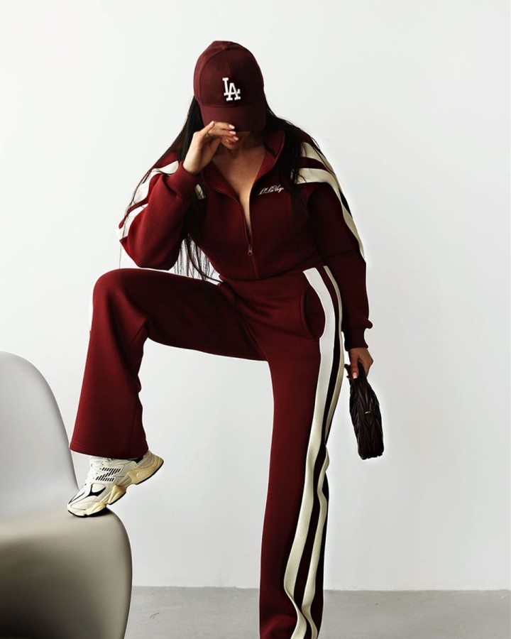 Komplet damski OLAVOGA DABI 2025 bordo - FashionPlace - 2