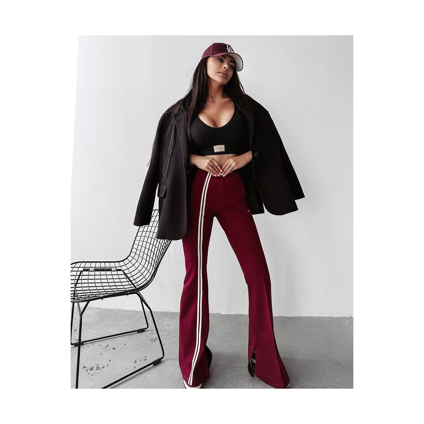 Spodnie damskie OLAVOGA CLOCHE 2025 bordo - FashionPlace - 3