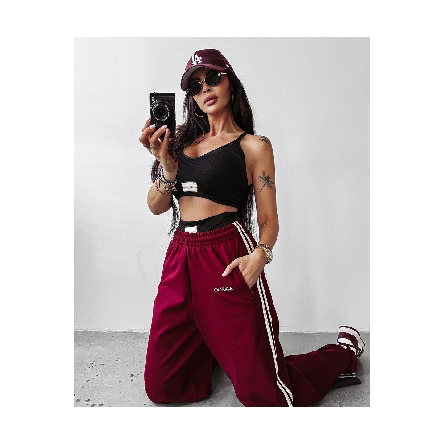 Spodnie damskie OLAVOGA ANDRA 2025 bordo - FashionPlace - 4
