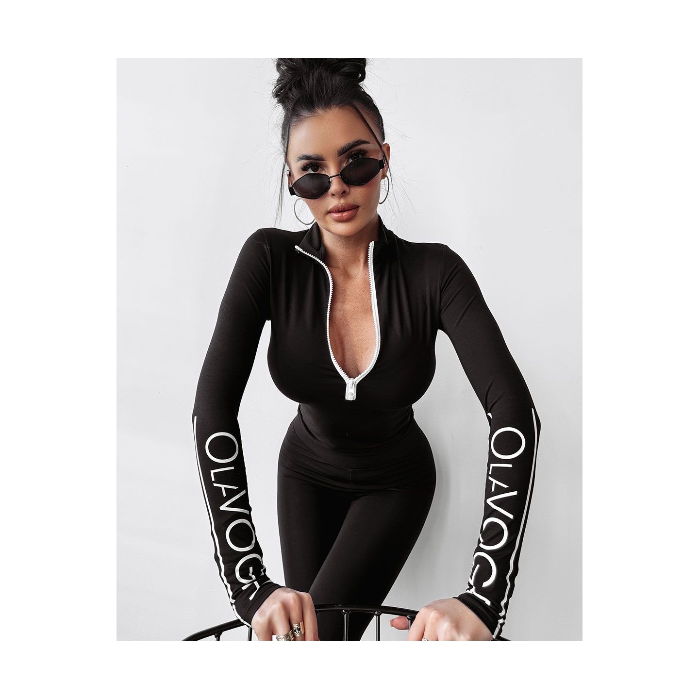 Bluzka damska OLAVOGA BIANCO 2025 czerń - FashionPlace - 4