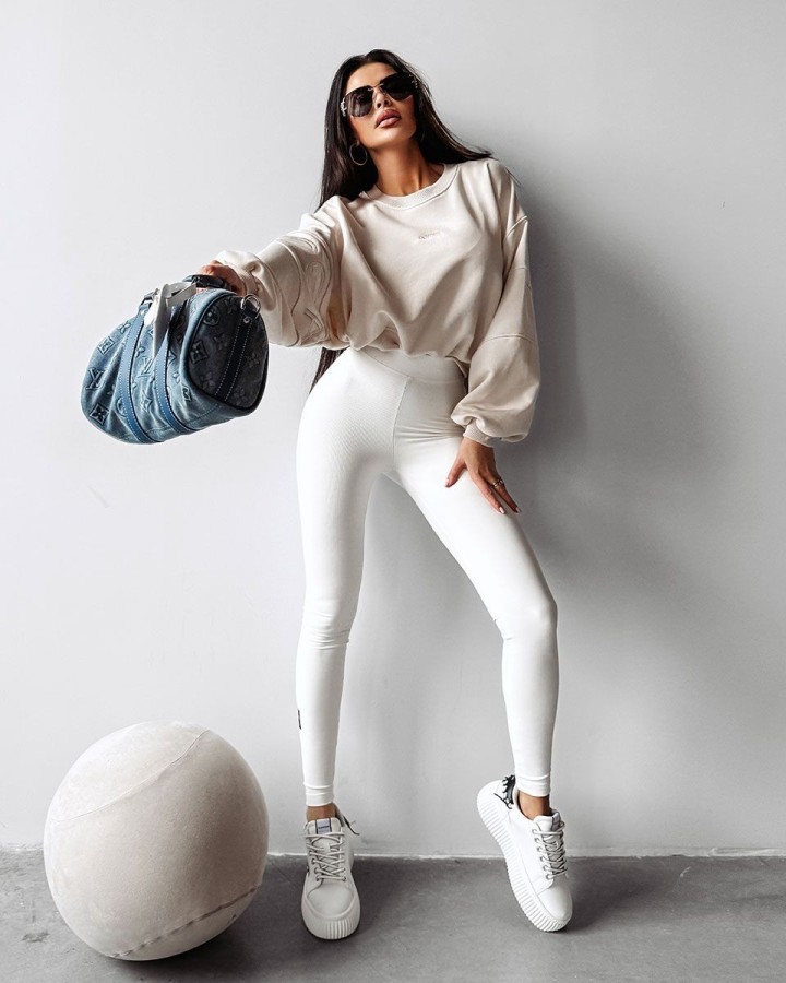 Bluza damska OLAVOGA MARKAZ 2025 beż - FashionPlace - 2