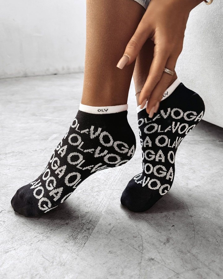 Skarpetki damskie OLAVOGA VELVESS 2025 czerń - FashionPlace - 1