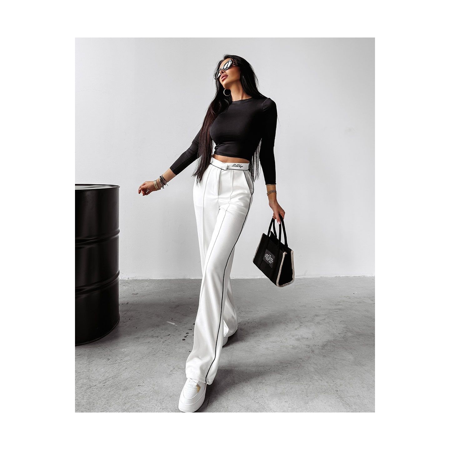 Spodnie damskie OLAVOGA BEGONIA  2025 ecru - FashionPlace - 3
