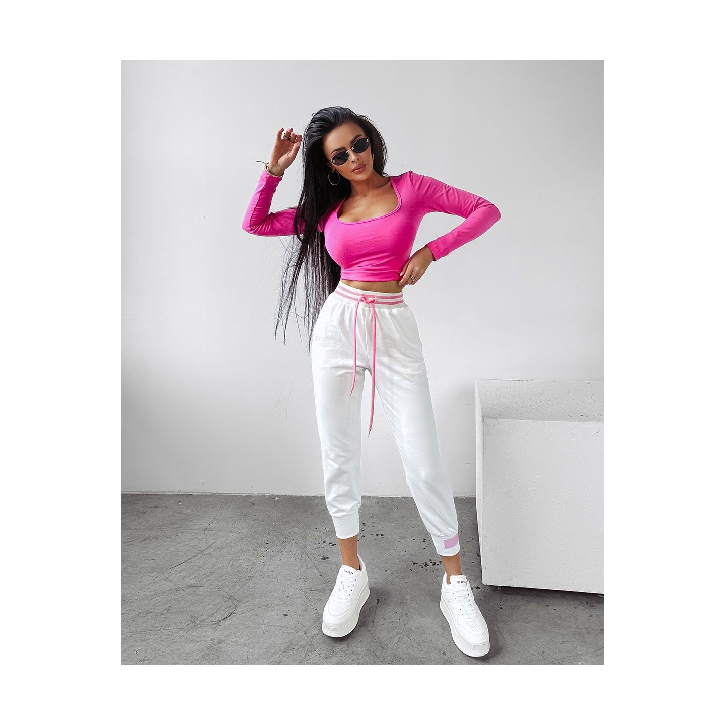 Spodnie damskie OLAVOGA MIRACLE 2025 ecru - FashionPlace - 3