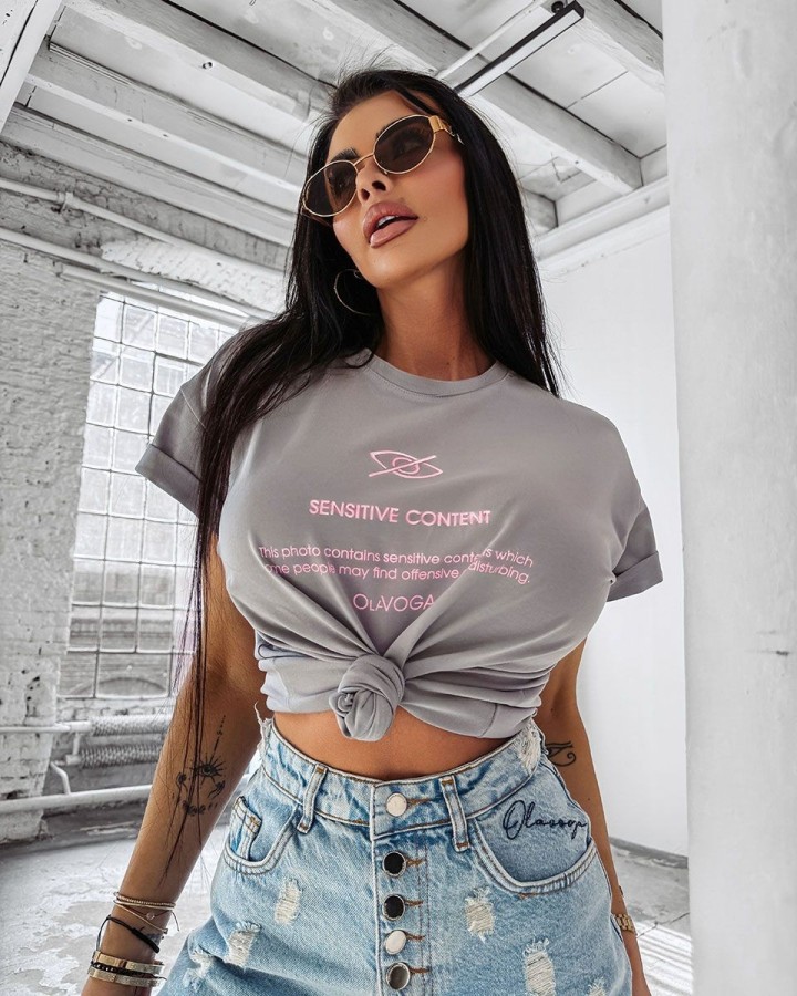 T-shirt damski OLAVOGA GLASS 2025 szary - FashionPlace - 3