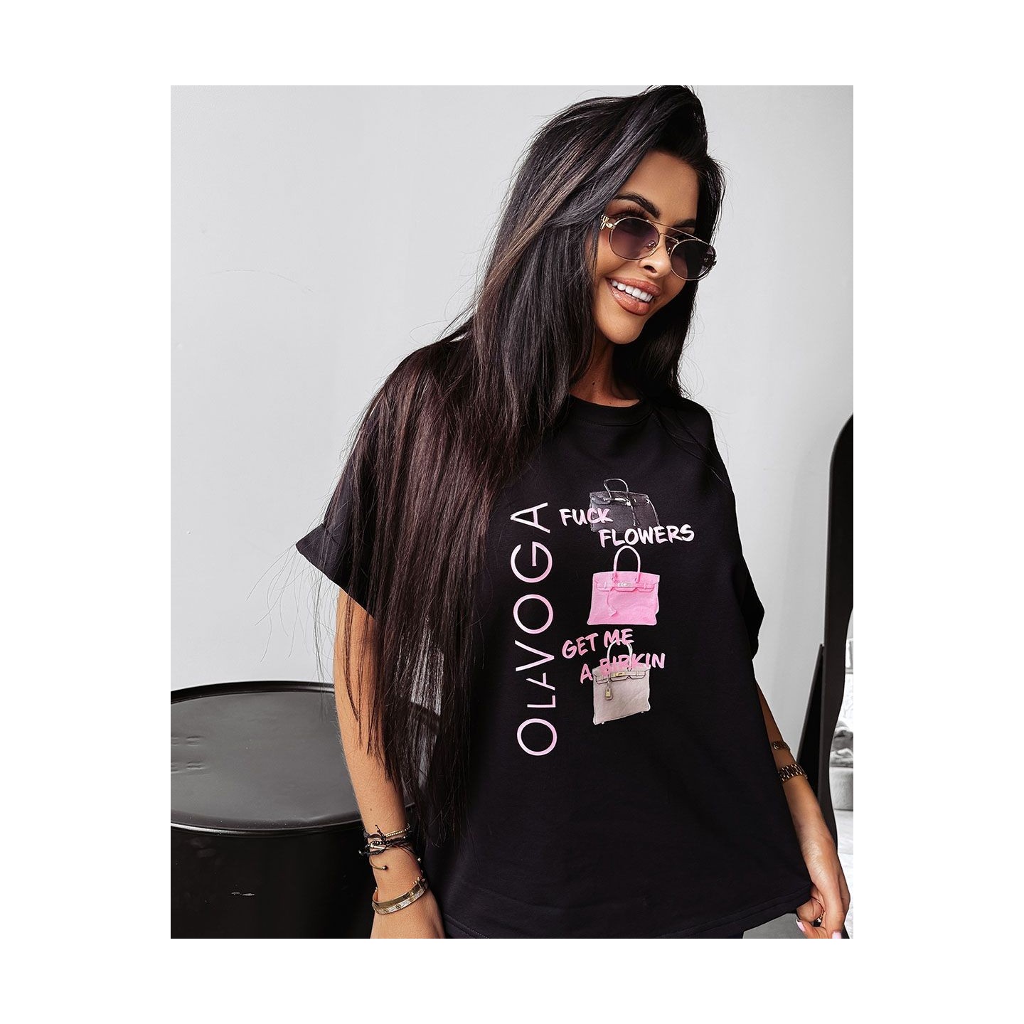 T-shirt damski OLAVOGA MELANIA 2025 czerń - FashionPlace - 3