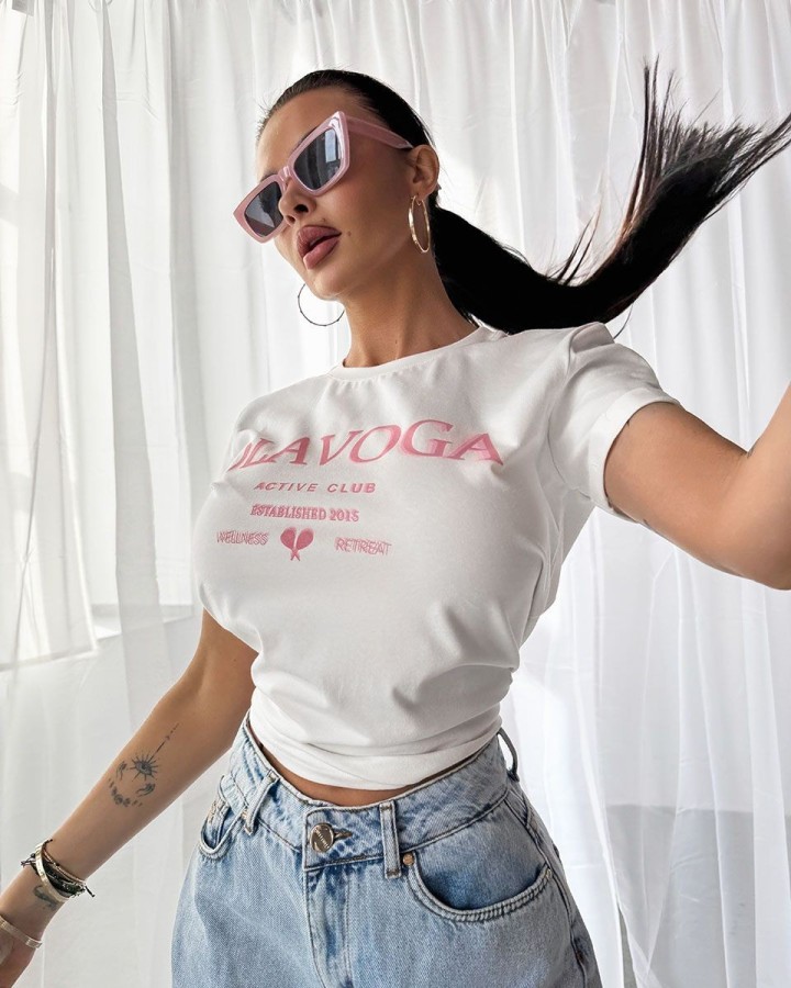 T-shirt damski OLAVOGA IDYLLIC 2025 ecru - FashionPlace - 2