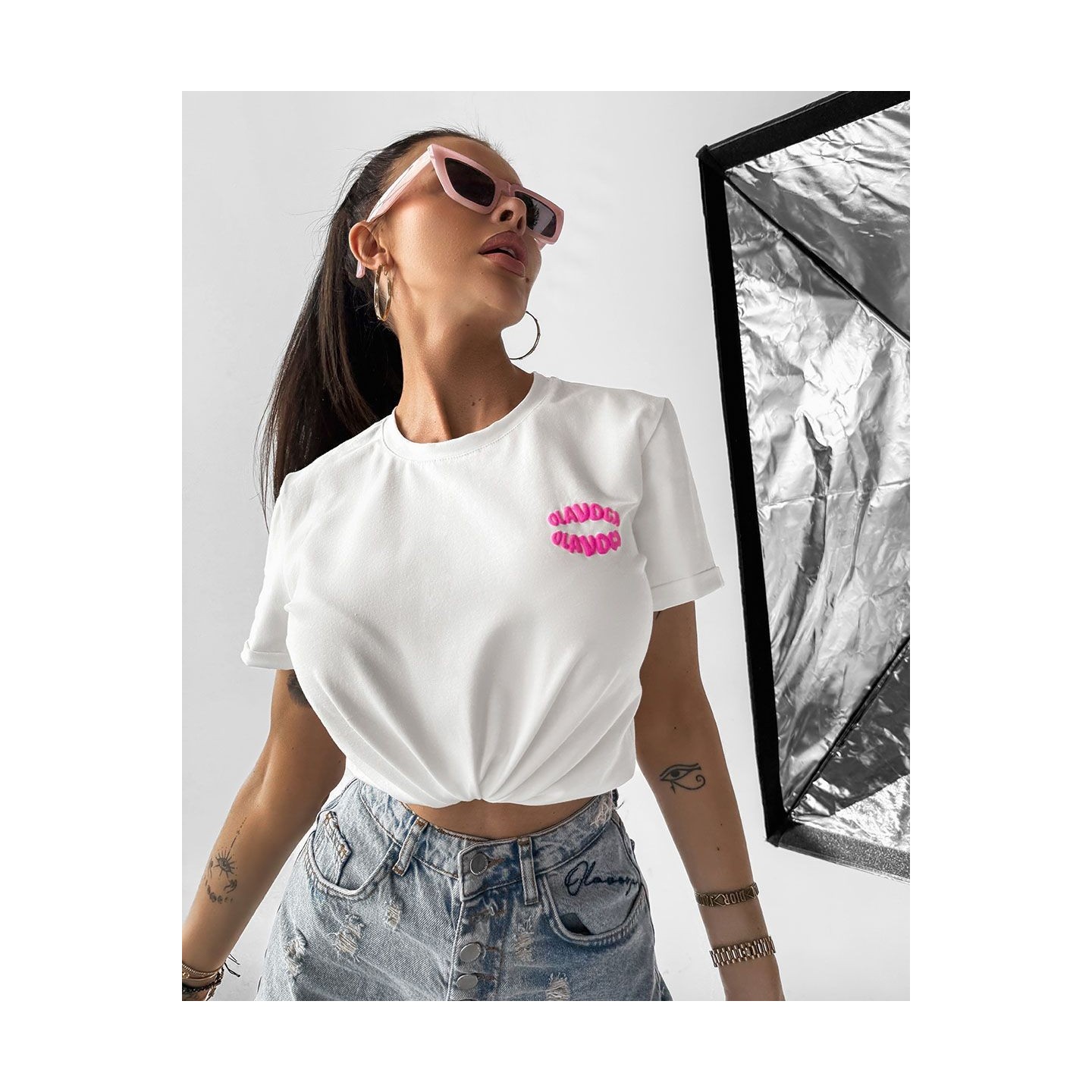 T-shirt damski OLAVOGA MYSTICAL 2025 ecru - FashionPlace - 3