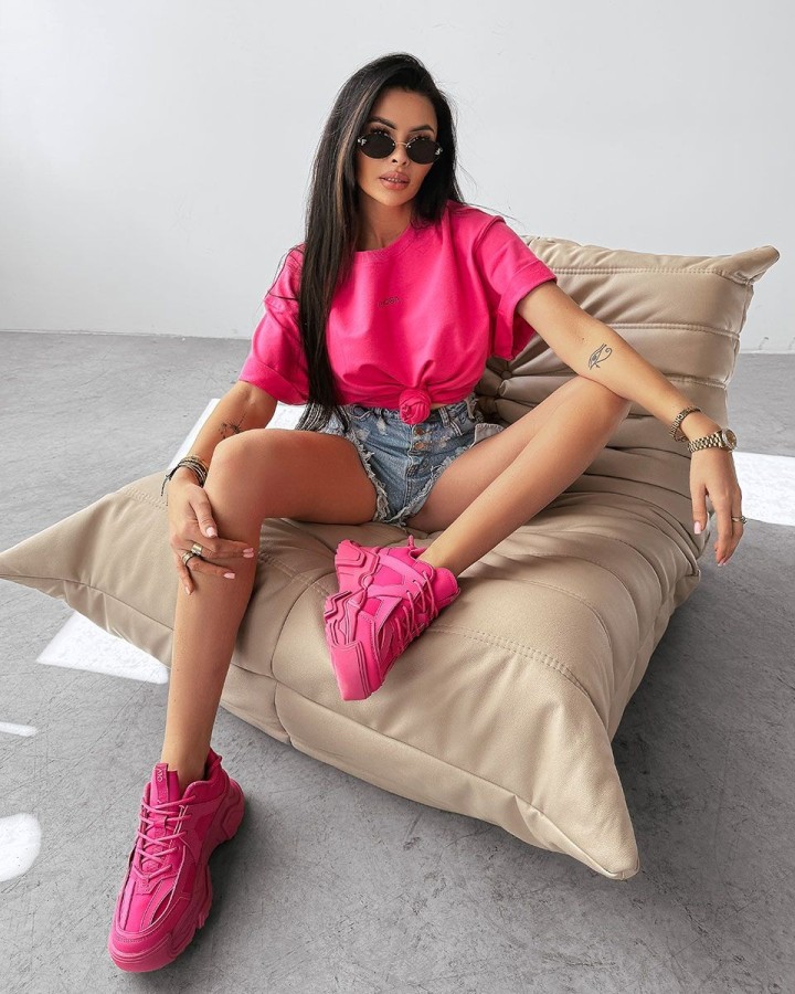 T-shirt damski OLAVOGA THEBES 2025 amarant - FashionPlace - 3