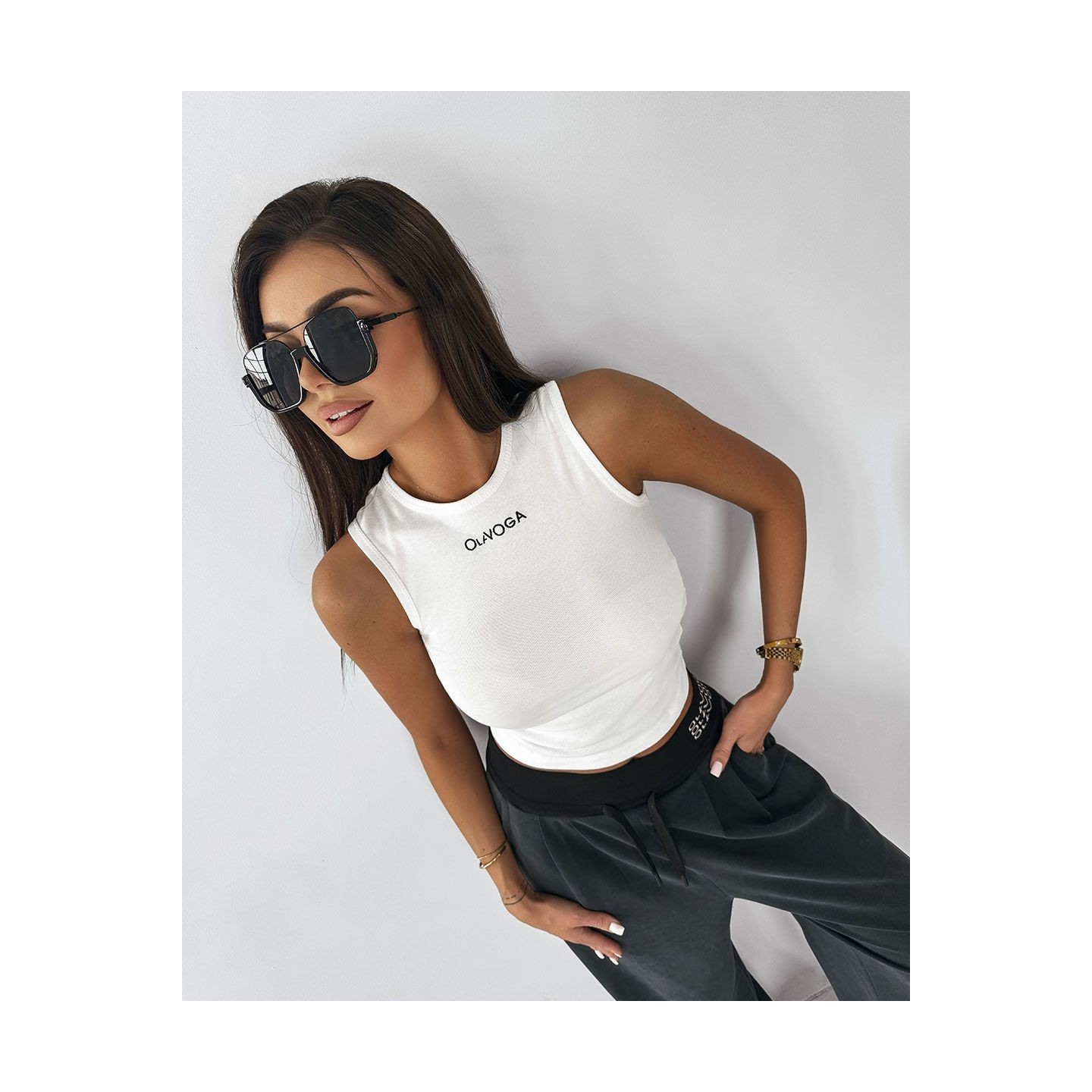 Top damski OLAVOGA LOMBI 2025 ecru - FashionPlace - 3