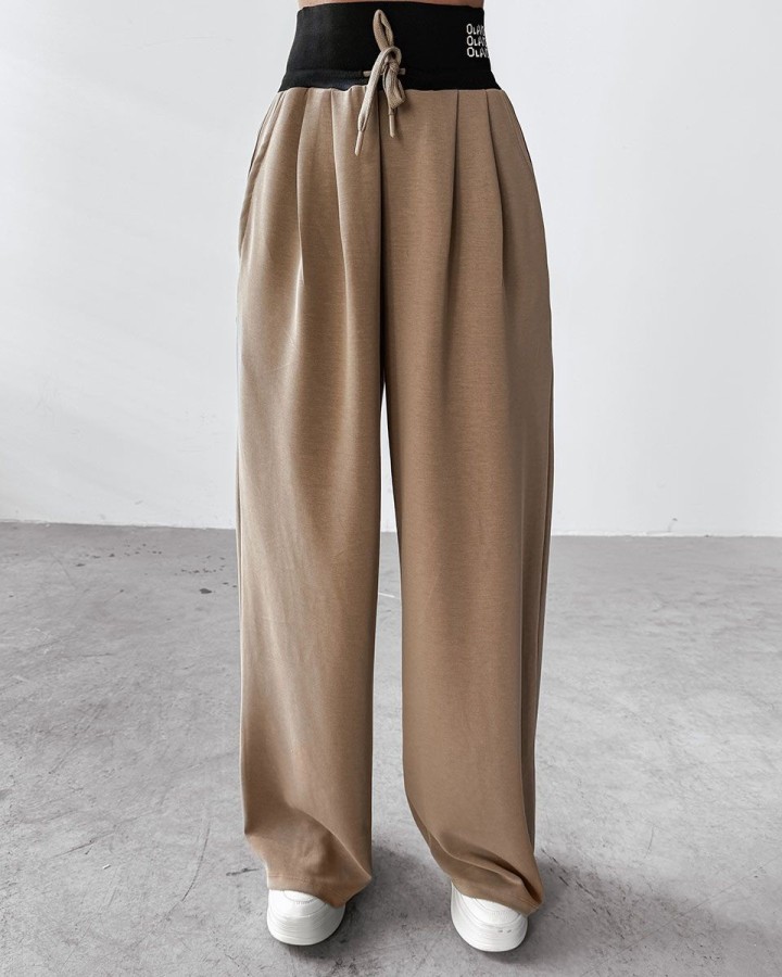 Spodnie damskie OLAVOGA XAUS 2025 beż - FashionPlace - 1