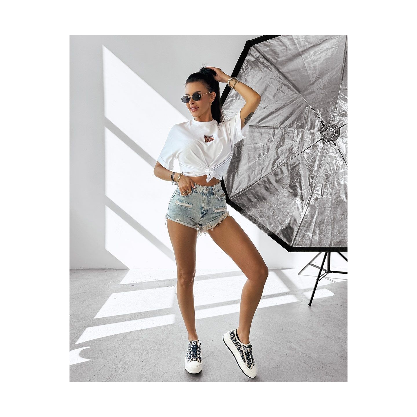 Szorty damskie OLAVOGA GREASE 2025 jasny niebieski - FashionPlace - 3