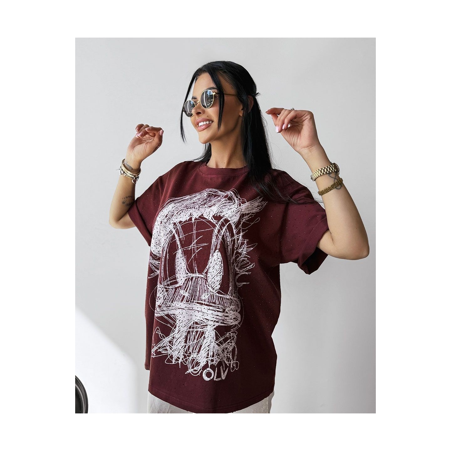 T-shirt damski OLAVOGA MARA 2025 bordo - FashionPlace - 2
