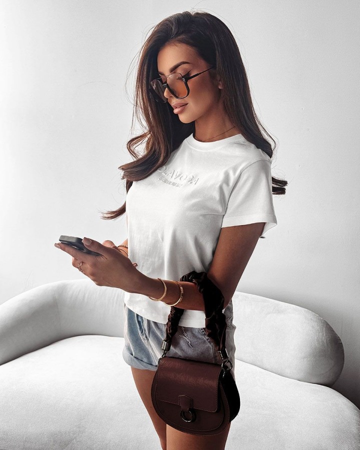 T-shirt damski OLAVOGA SUBTLE 2025 ecru - FashionPlace - 3