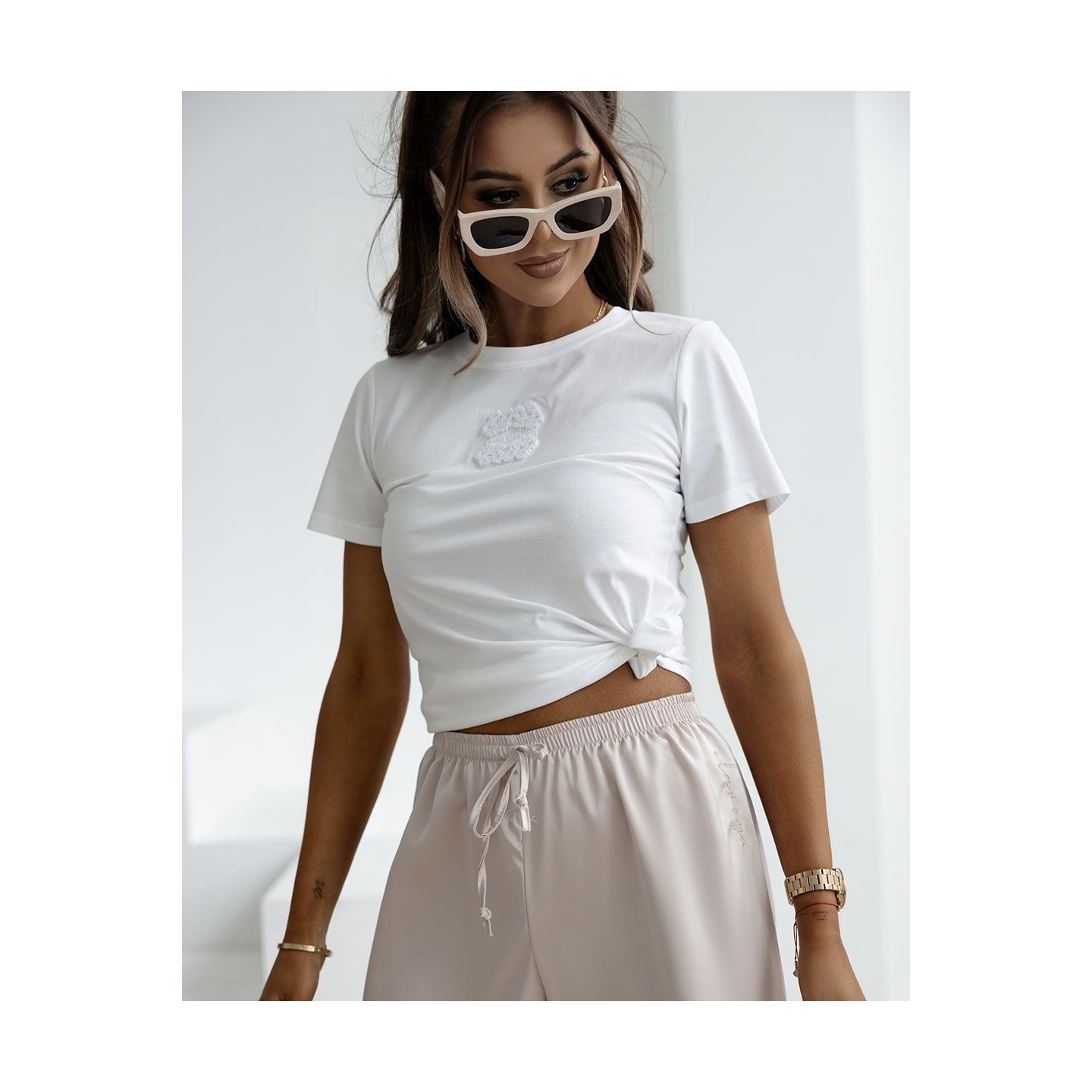 T-shirt damski OLAVOGA LOE 2025 ecru - FashionPlace - 3